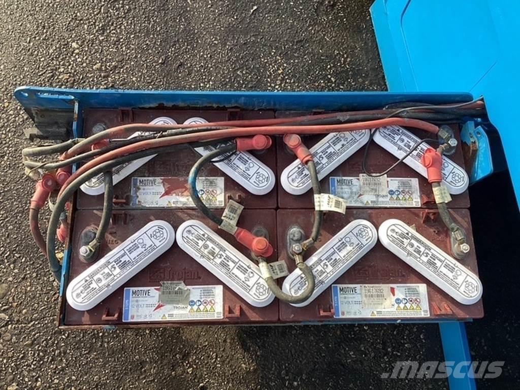 Genie GS4047 رافعات مقصية الشكل