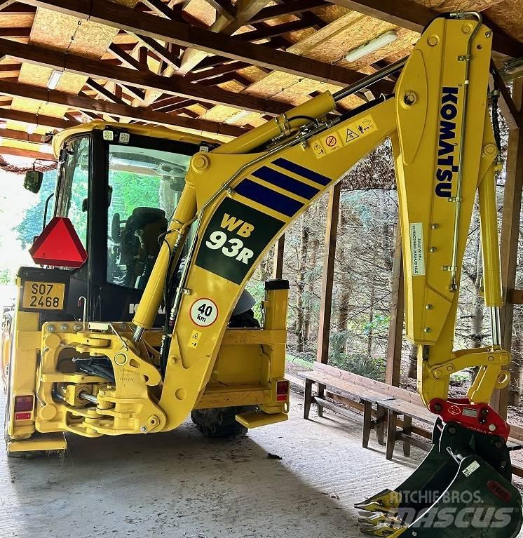 Komatsu WB 93 R 8E0 لوادر ذات جرافات عكسية