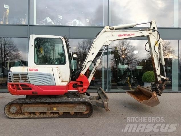 Takeuchi TB 250 حفارات صغيرة أقل من 7 طن (حفارات صغيرة)