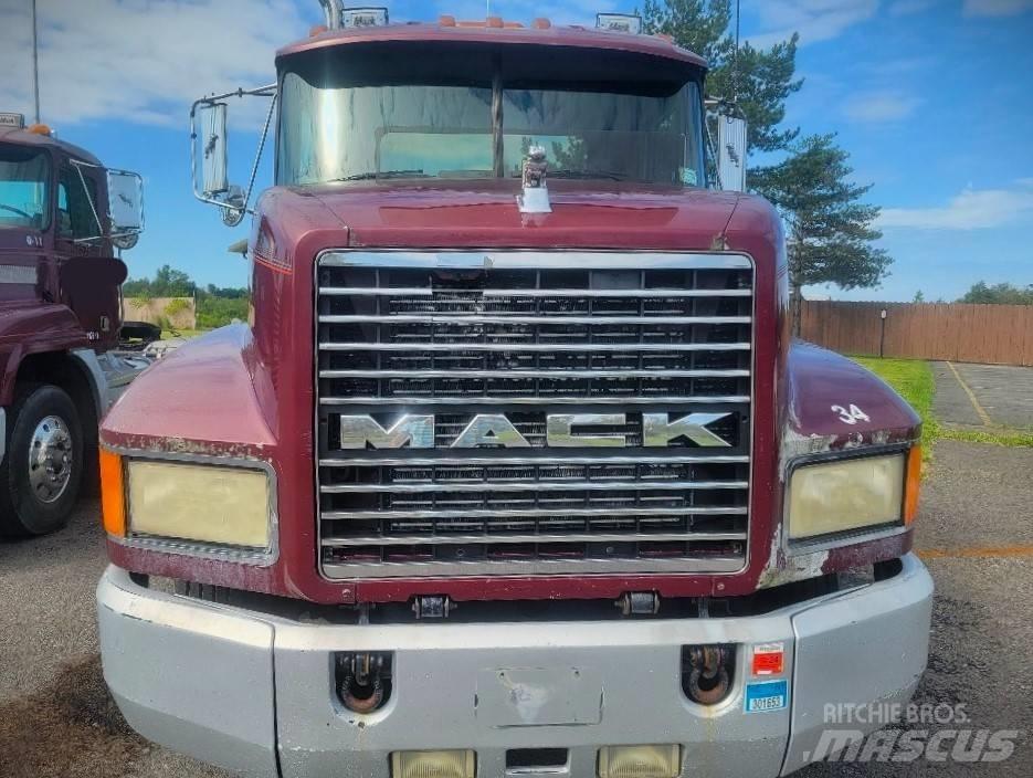 Mack CH613 وحدات الجر