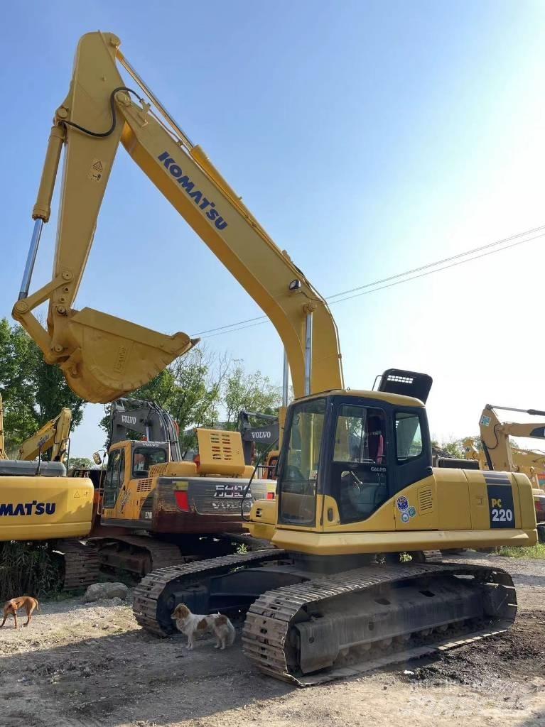 Komatsu PC 220-7 حفارات زحافة