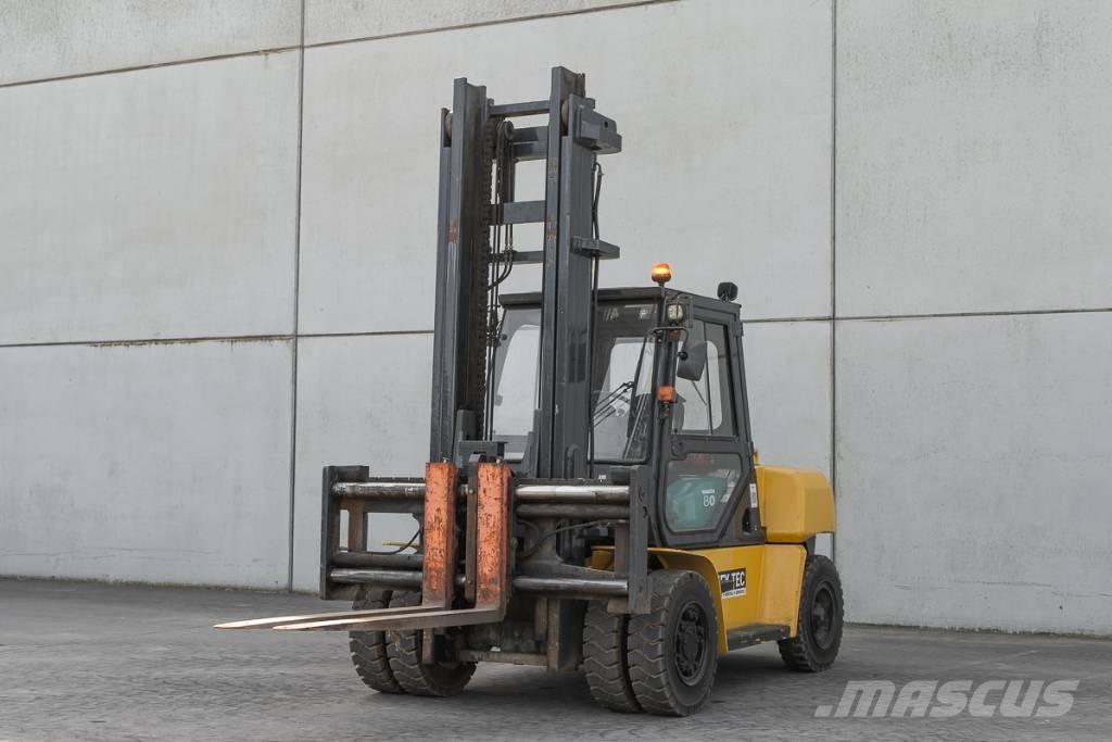 Komatsu FD 80-10 شاحنات الديزل