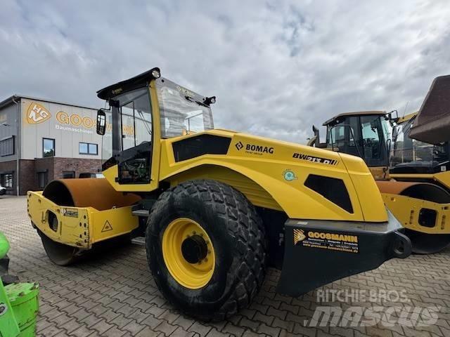 Bomag BW 213 D -5 مداحل أحادية الأسطوانة