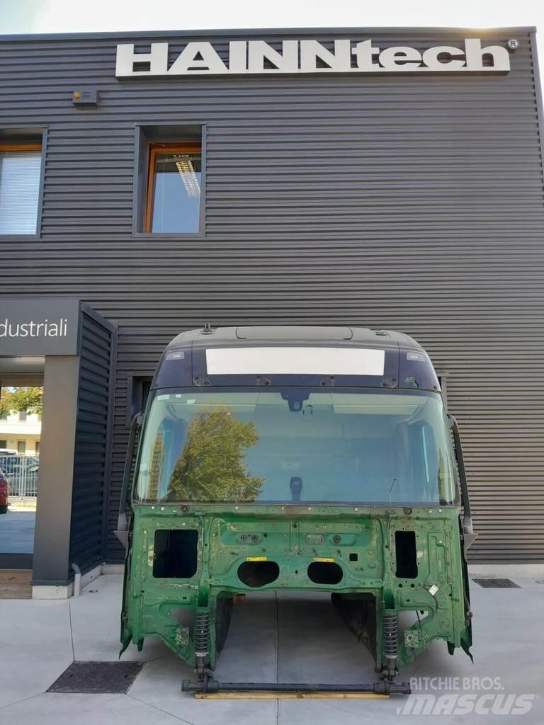 Volvo FH EURO 6 كابينة والداخلية