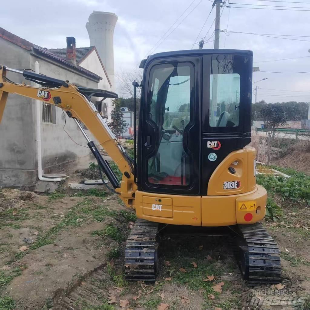 CAT 303 E حفارات زحافة