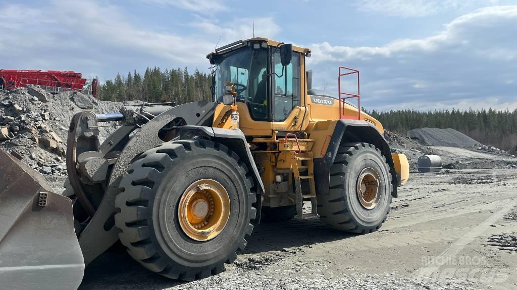 Volvo L 260 H لوادر بعجل