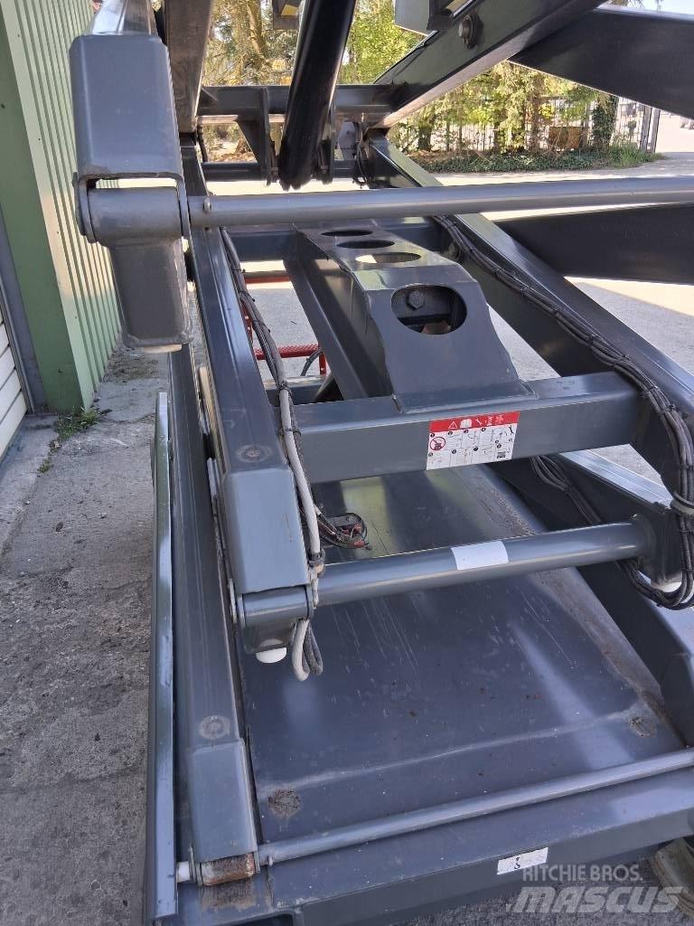 SkyJack SJ III 4626 رافعات مقصية الشكل