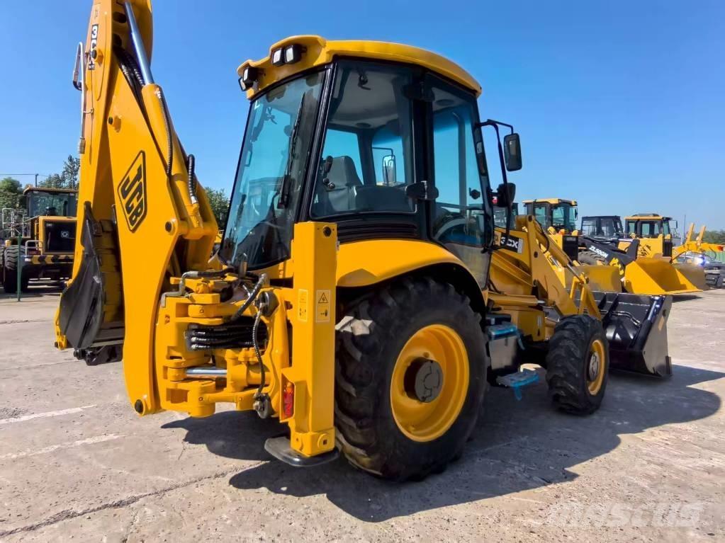 JCB 3CX لوادر ذات جرافات عكسية