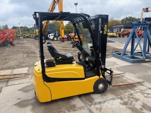 Yale ERP 16 VT شاحنات ذات رافعات شوكية تعمل بالكهرباء