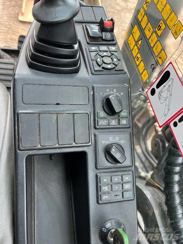 Volvo EC 140 EL حفارات زحافة