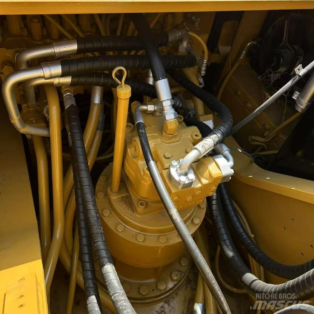 CAT 329 D 2L حفارات زحافة