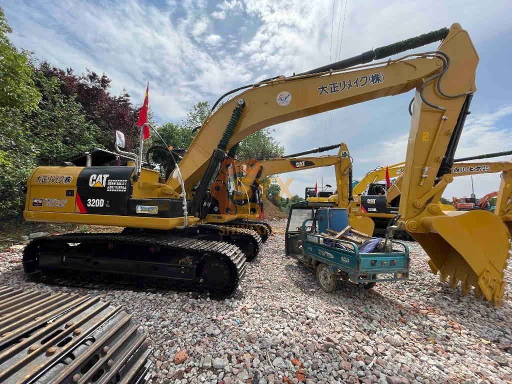 CAT 320 D GC حفارات زحافة