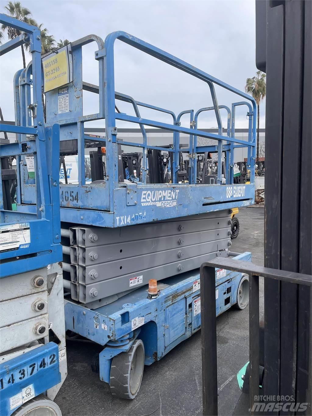 Genie GS-3246 رافعات مقصية الشكل