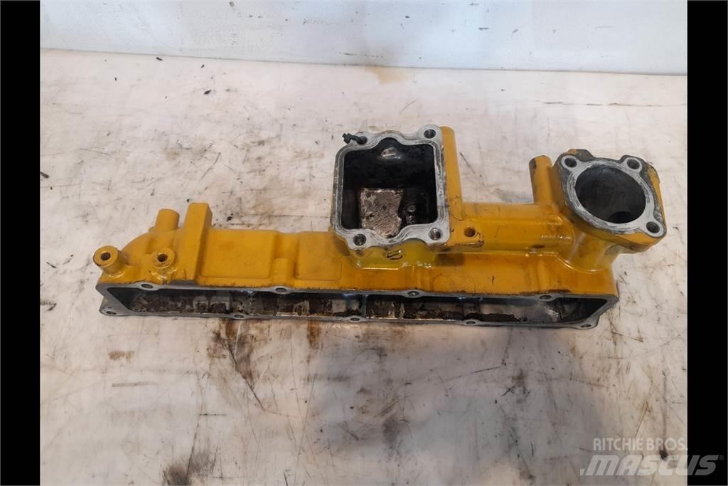 CAT 906 M Manifold محركات