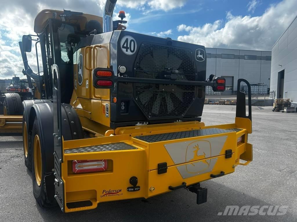 John Deere 672 GP معدات تمهيد الطرق