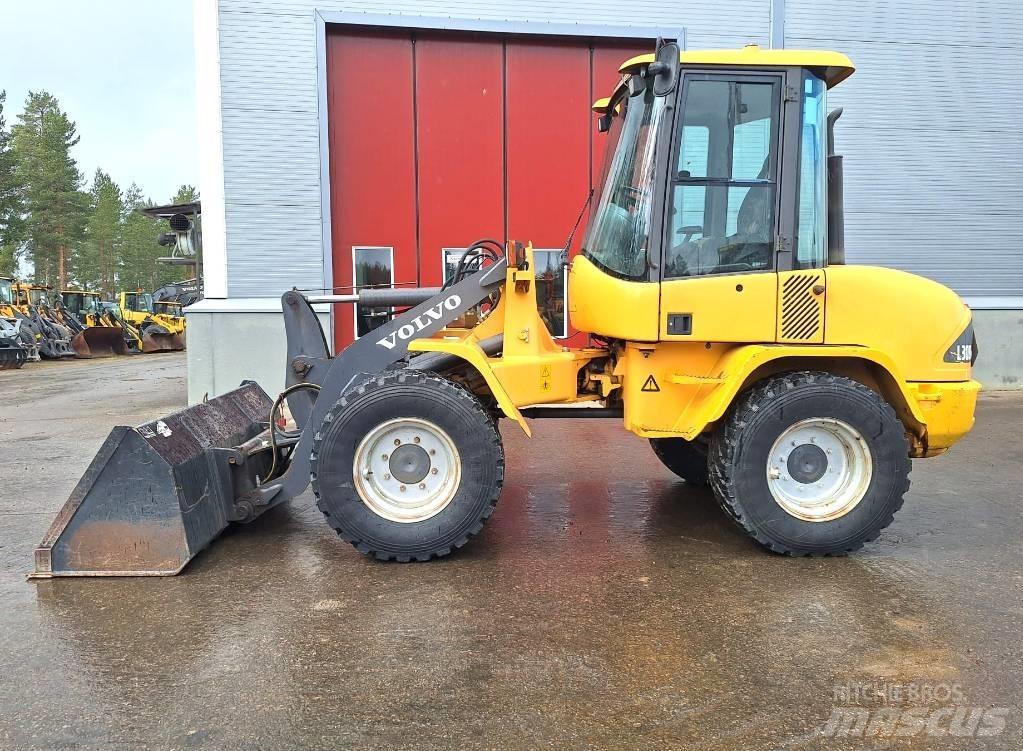 Volvo L30B AURALLA لوادر بعجل