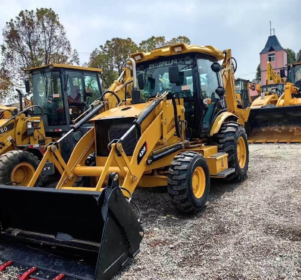 CAT 420 F لوادر ذات جرافات عكسية