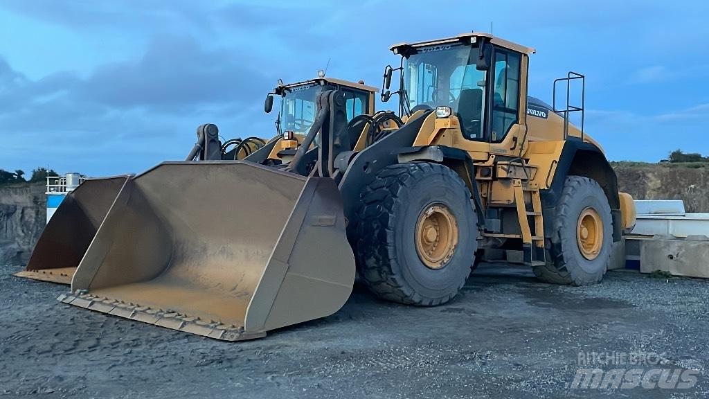 Volvo L180H لوادر بعجل