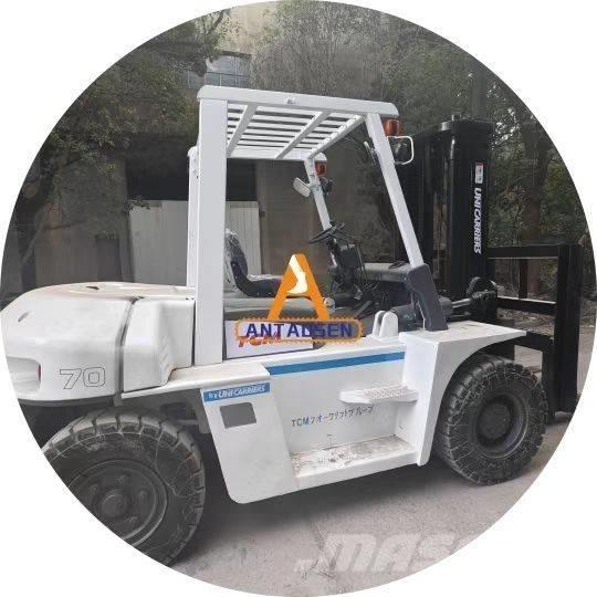 TCM FD 70 Z8 شاحنات الديزل