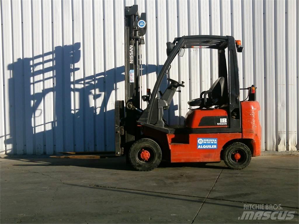 Nissan FD01A18Q شاحنات الديزل