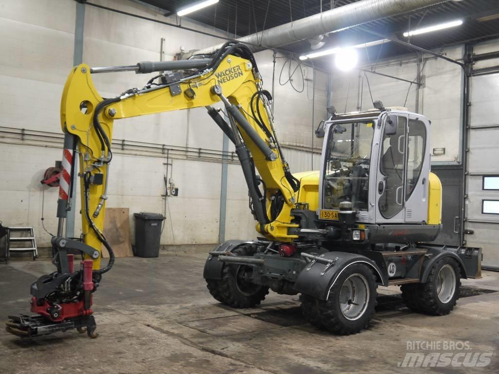 Wacker Neuson EW 100 حفارات بعجل