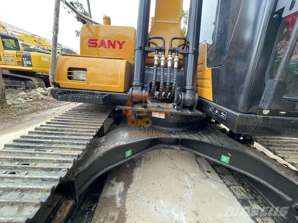 Sany SY 215 C حفارات زحافة