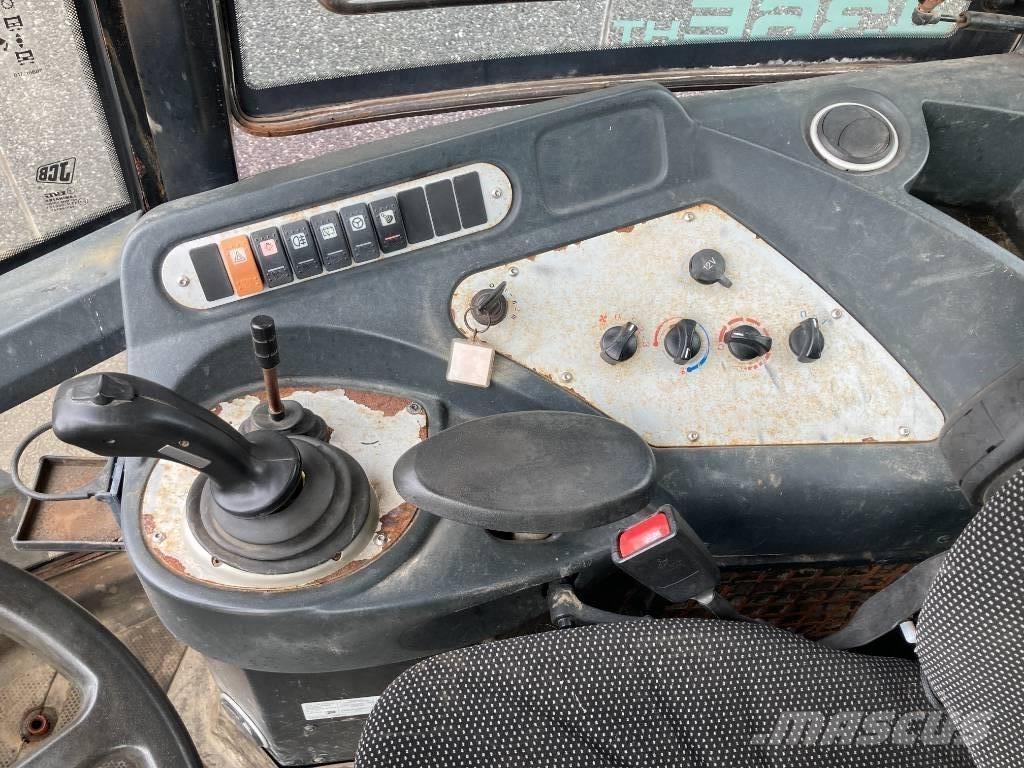 JCB 436 لوادر بعجل
