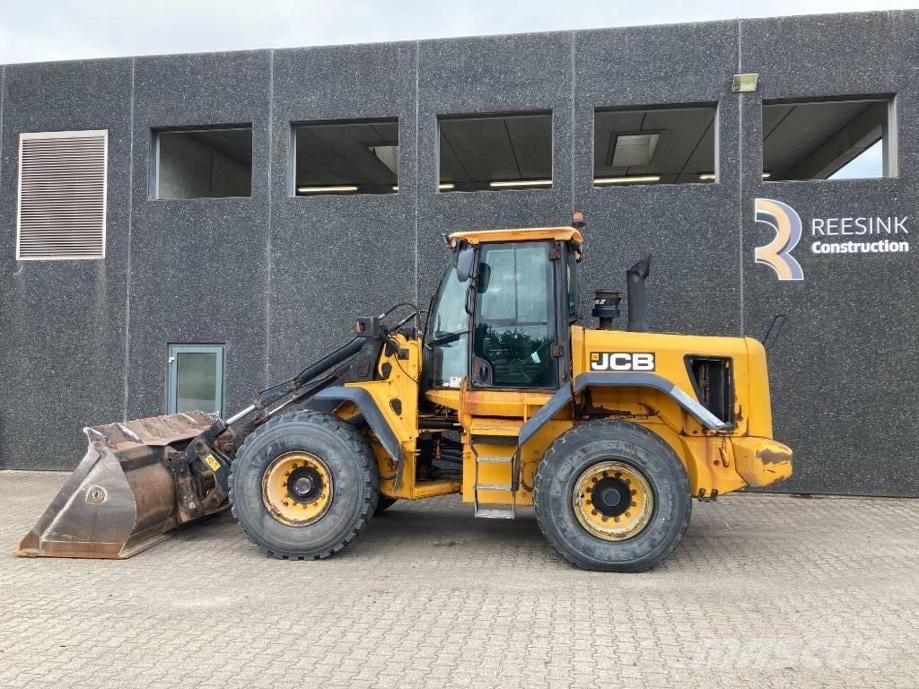 JCB 436 لوادر بعجل