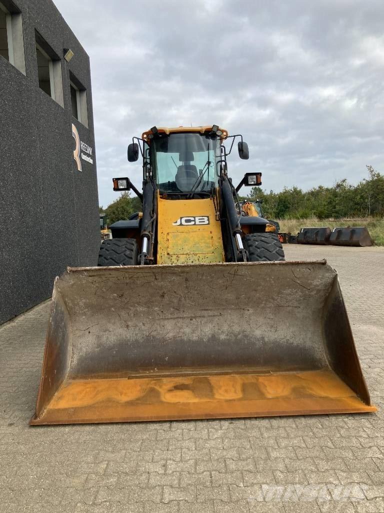 JCB 436 لوادر بعجل