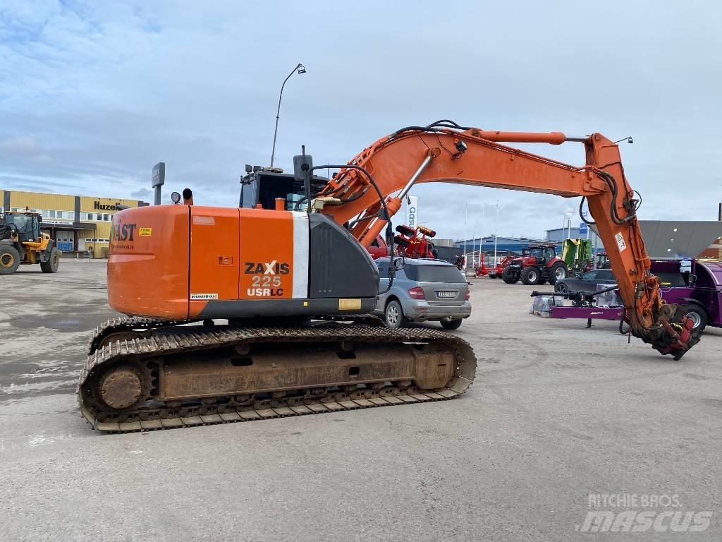 Hitachi ZAXIS 225 حفارات زحافة