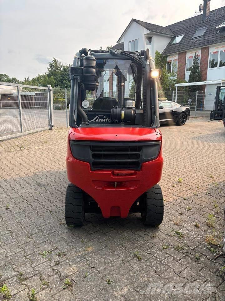 Linde H 30 D شاحنات الديزل