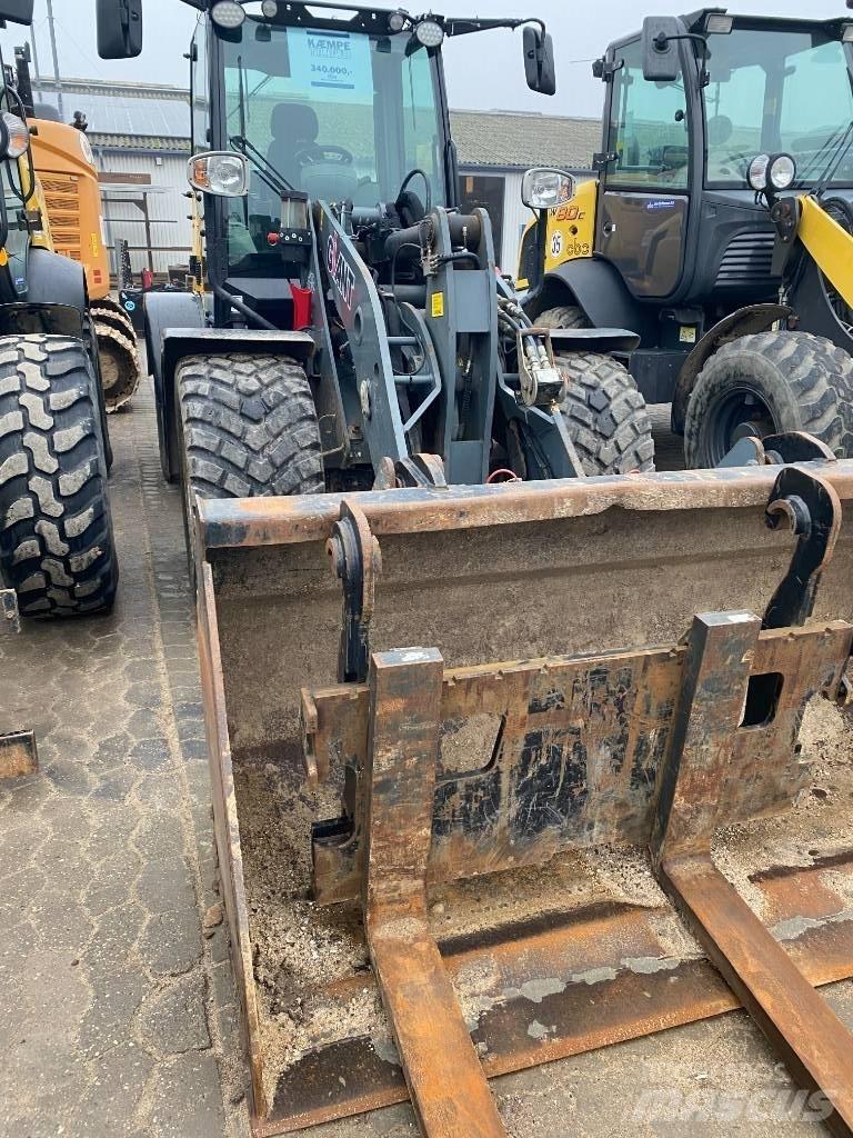 GiANT V 761 T لوادر صغيرة