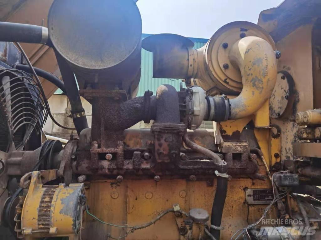 Komatsu WA 300 لوادر بعجل