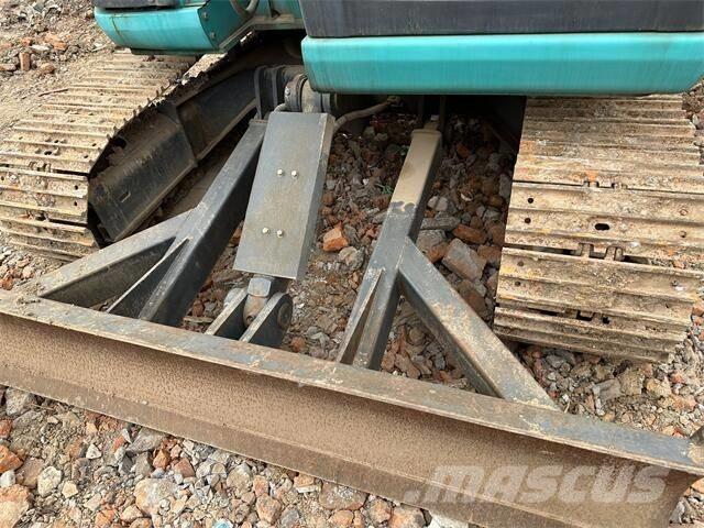 Kobelco SK70SR حفارات زحافة