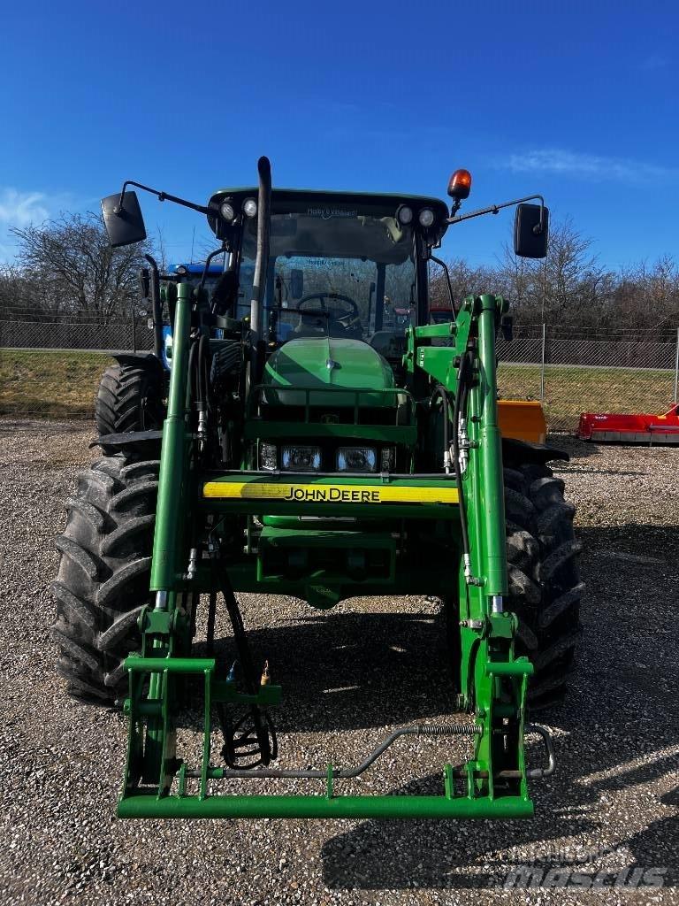 John Deere 5070 M الجرارات