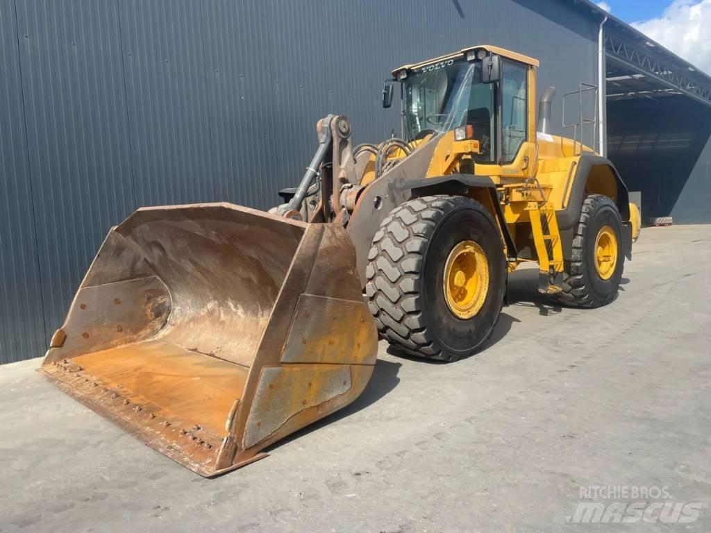 Volvo L180G لوادر بعجل
