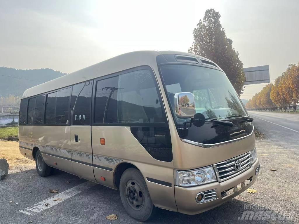 Toyota Coaster حافلة داخل المدينة