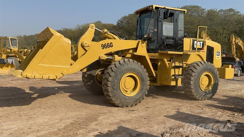 CAT 966 G لوادر بعجل