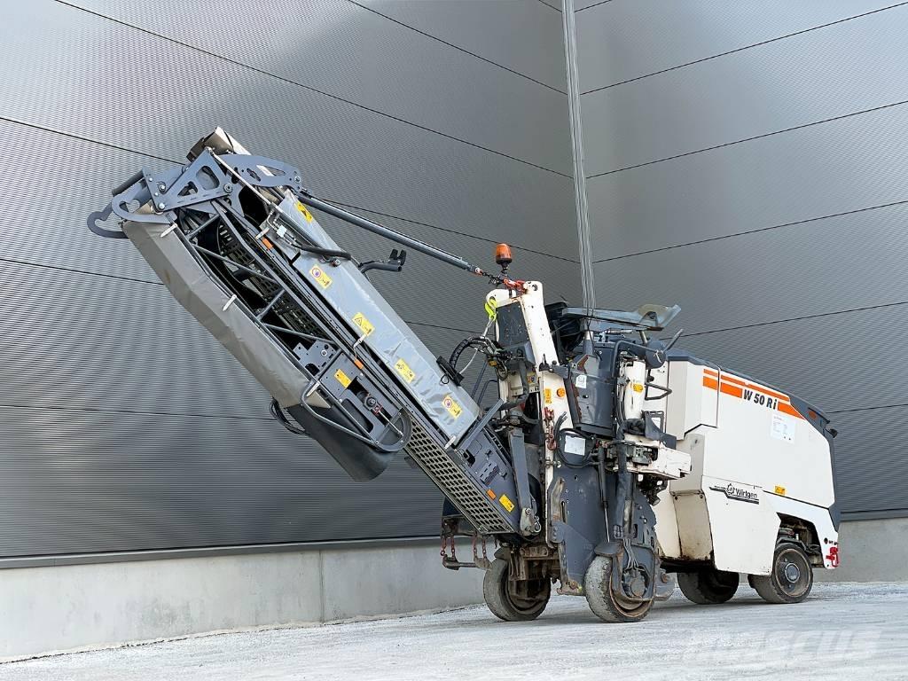 Wirtgen W 50 RI ماكينات الكشط البارد للأسفلت