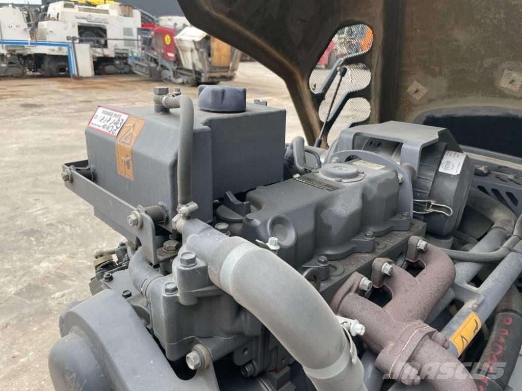 Hamm HD 12 VV مداحل ثنائية الاسطوانة