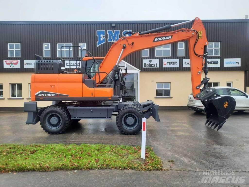 Doosan Dx140W-7 حفارات بعجل