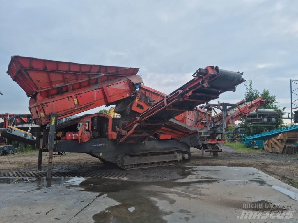 Terex Finlay 883+ أجهزة فحص متنقلة