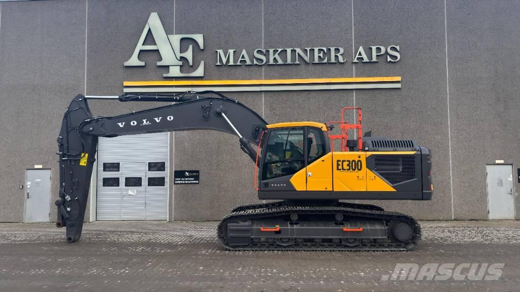 Volvo EC 300 FL حفارات زحافة