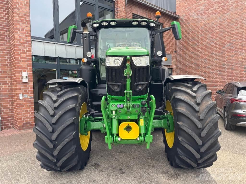 John Deere 6R250 الجرارات