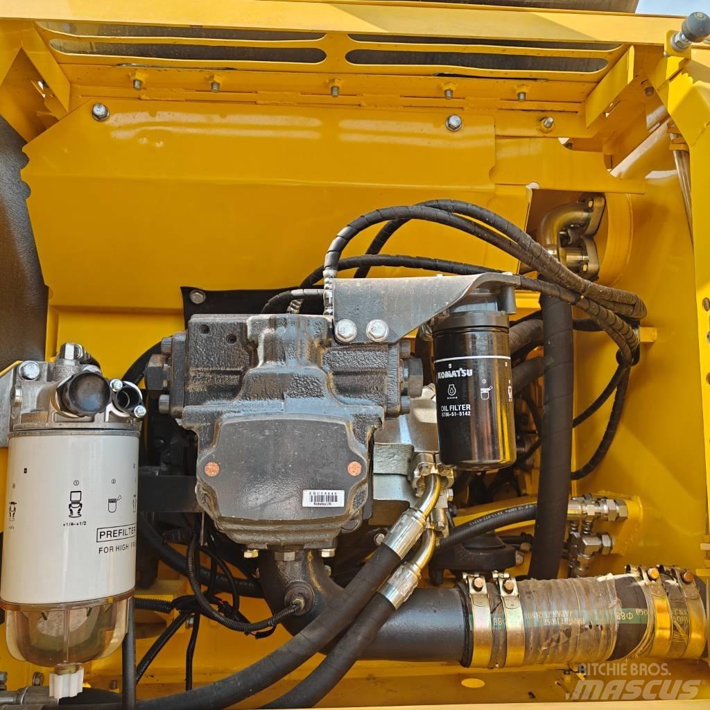 Komatsu 200-8N1 حفارات زحافة