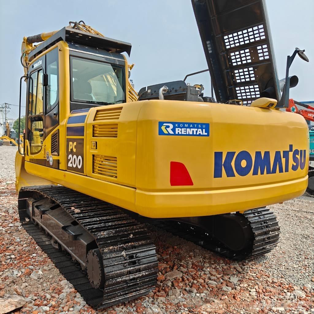 Komatsu 200-8N1 حفارات زحافة