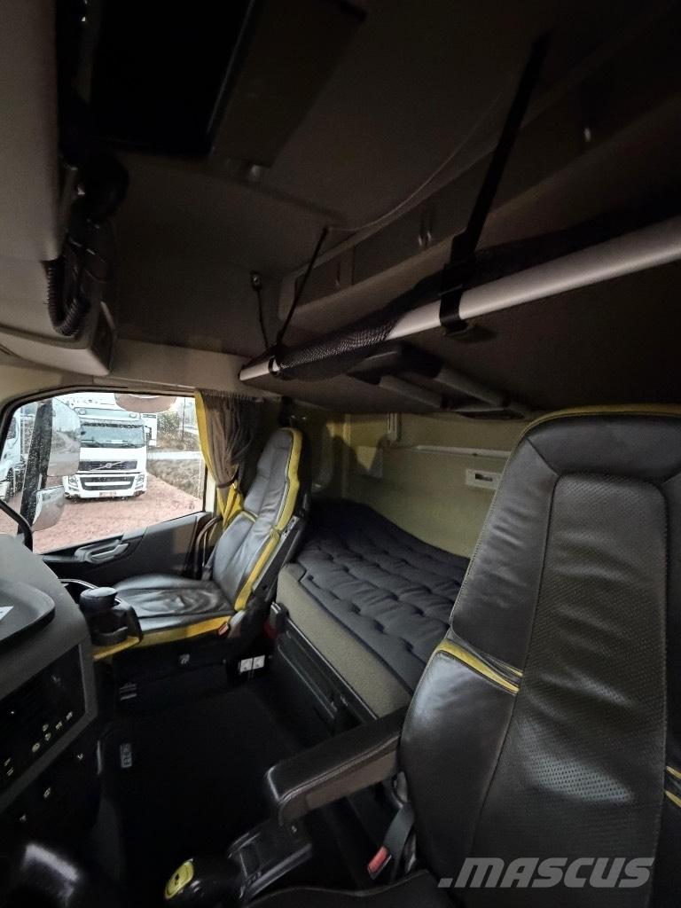 Volvo FH16 6x4 وحدات الجر
