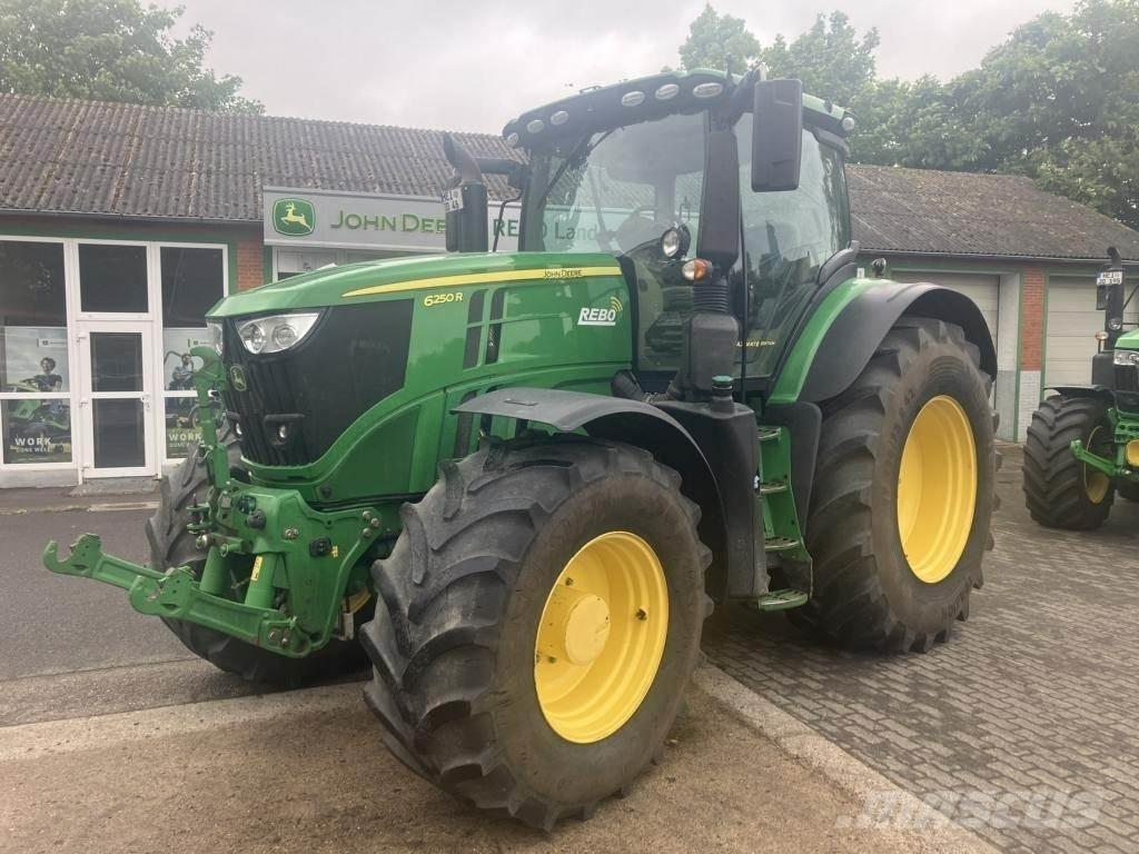 John Deere 6250R الجرارات