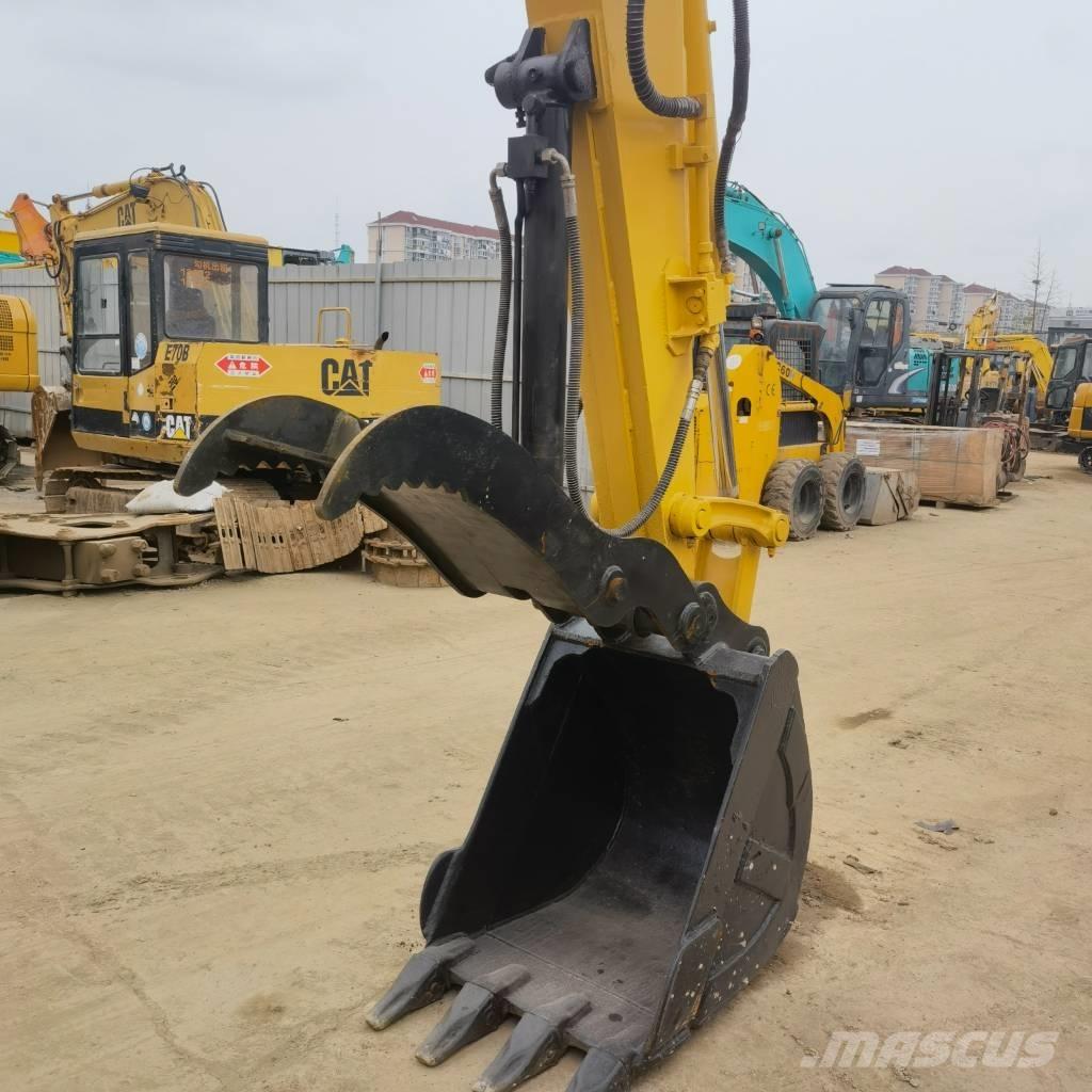 Komatsu PC78US حفارات وسط 7 طن - 12 طن