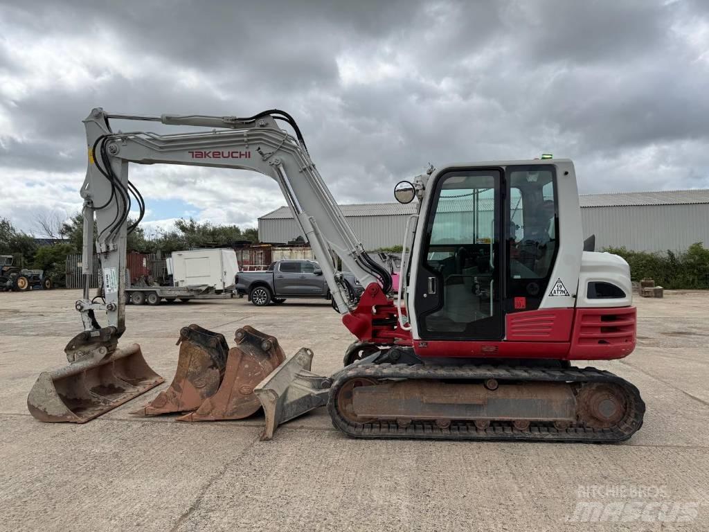 Takeuchi TB 290 حفارات وسط 7 طن - 12 طن